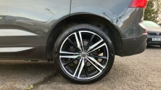 Volvo Xc60 2.0 B5P [250] R DESIGN Pro 5dr AWD Geartronic Petrol Estate